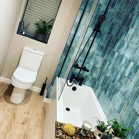 Dyroy Aqua Bathroom