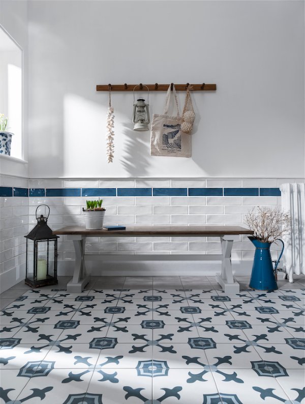 white patterned havana tiles