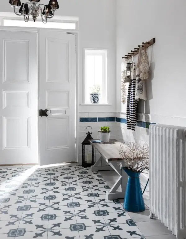 white patterned havana tiles