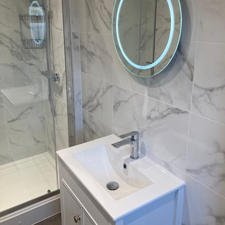 White Marble Tiles in Shower Room