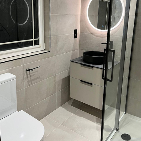 Sleek bathroom with coordinating Timeless Perla