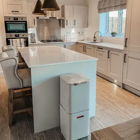 Wood-effect Tiles on Kitchen Floor