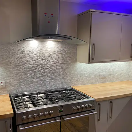 White wextured splitface kitchen splashback