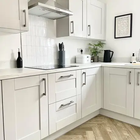 Crisp white Poitiers tiles in kitchen