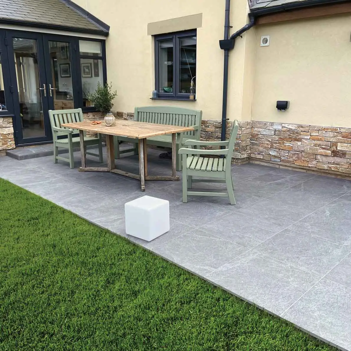 Veined Stone Outdoor Porcelain Tiles