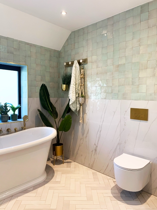 Marmori Calacatta tiles installed