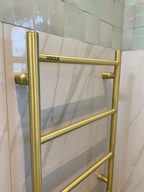 Marmori Calacatta tiles installed