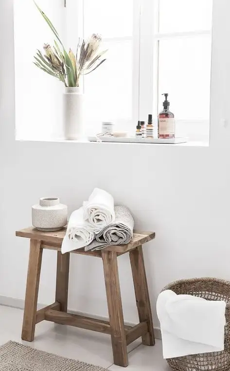 Natural materials bathroom