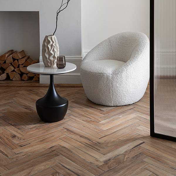 How to Introduce Wood-effect Floor Tiles into the Home