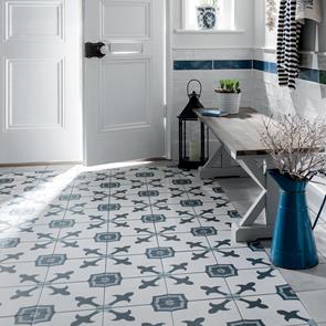 havana pattern floor tiles on hallway floor